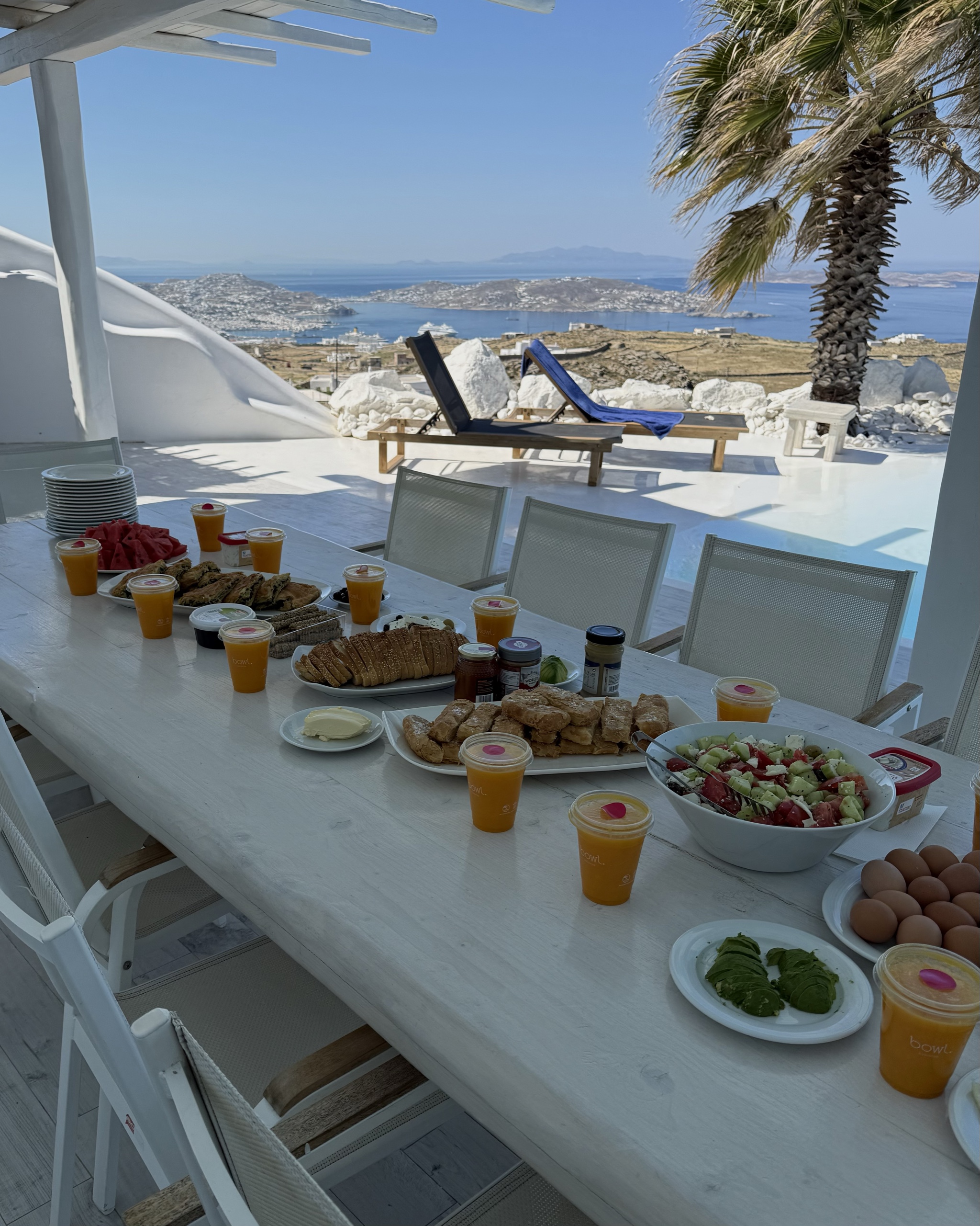 Yoga and brunch in Mykonos